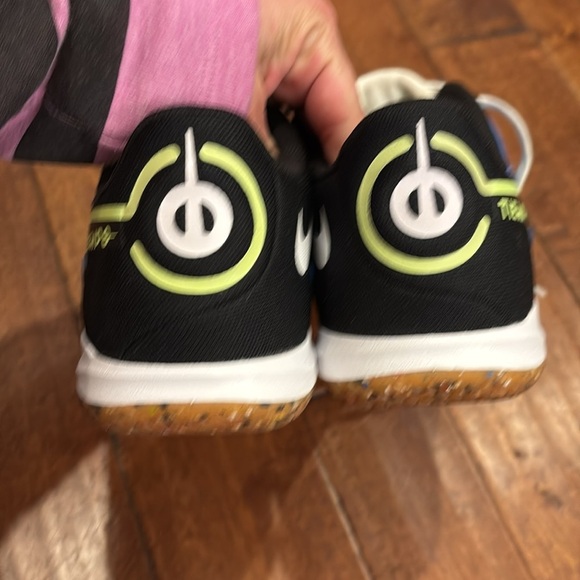 Nike Tiempo React Legend 9 Club IC Indoor Soccer  Mens Size 9 Shoes - Picture 9 of 9